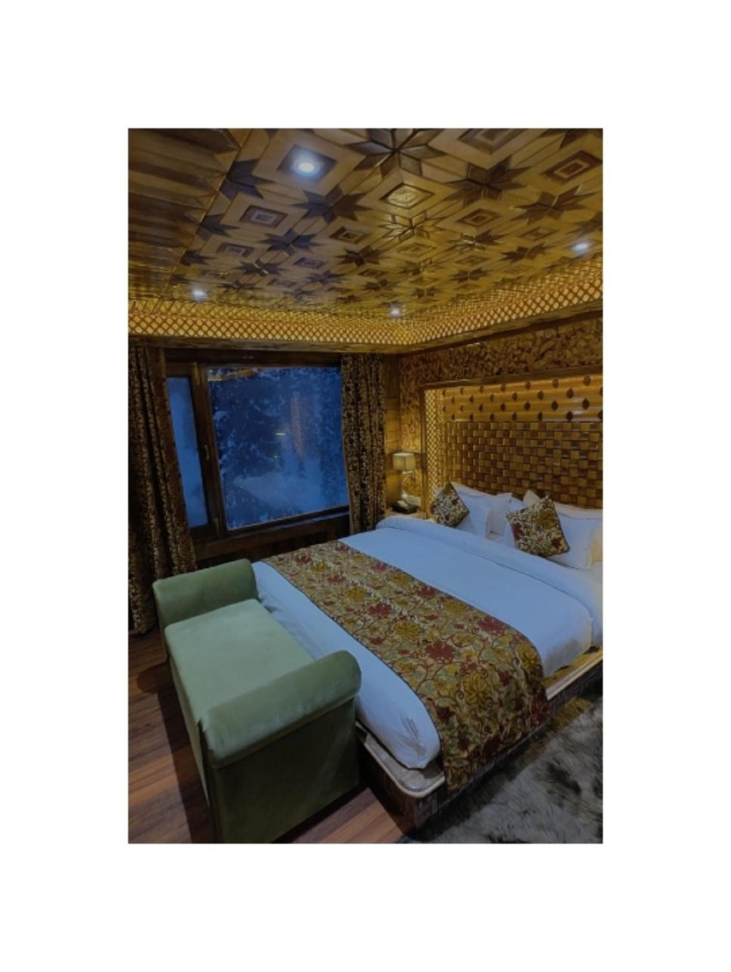 Hotel Shanu Premium Gulmarg Exterior photo