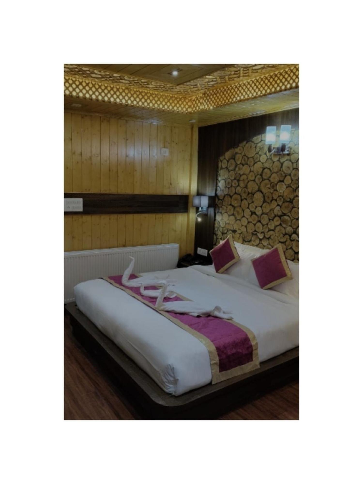 Hotel Shanu Premium Gulmarg Exterior photo